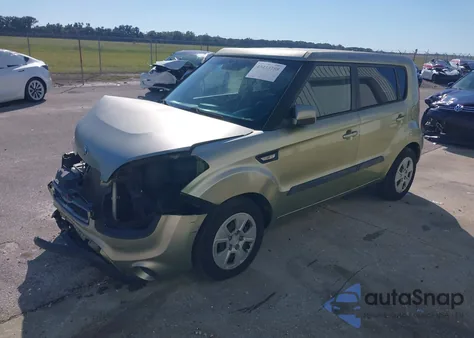 2013 Kia Soul z USA, uszkodzony, nr VIN KNDJT2A5XD7635077